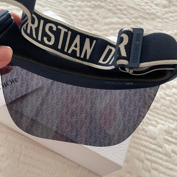 Slightly Used DiorClub V1U Logo Mirrored Visor - Picture 3 of 3